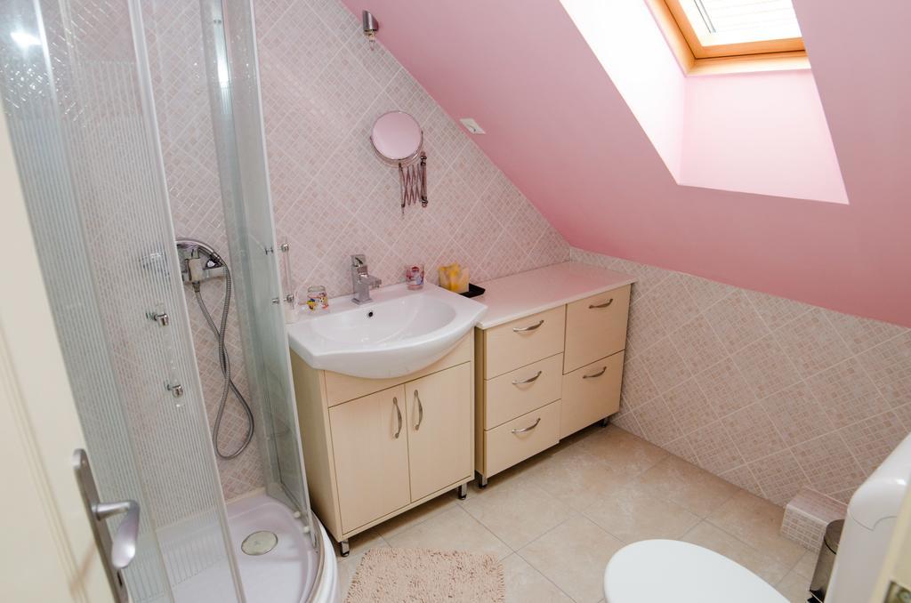 AlsópáhokKaman Vendeghazアパートメント 部屋 写真